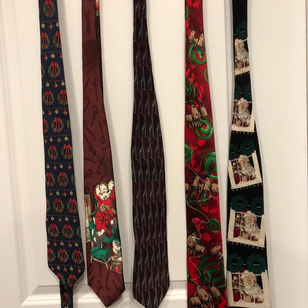 ASSORTED HOLIDAY TIES